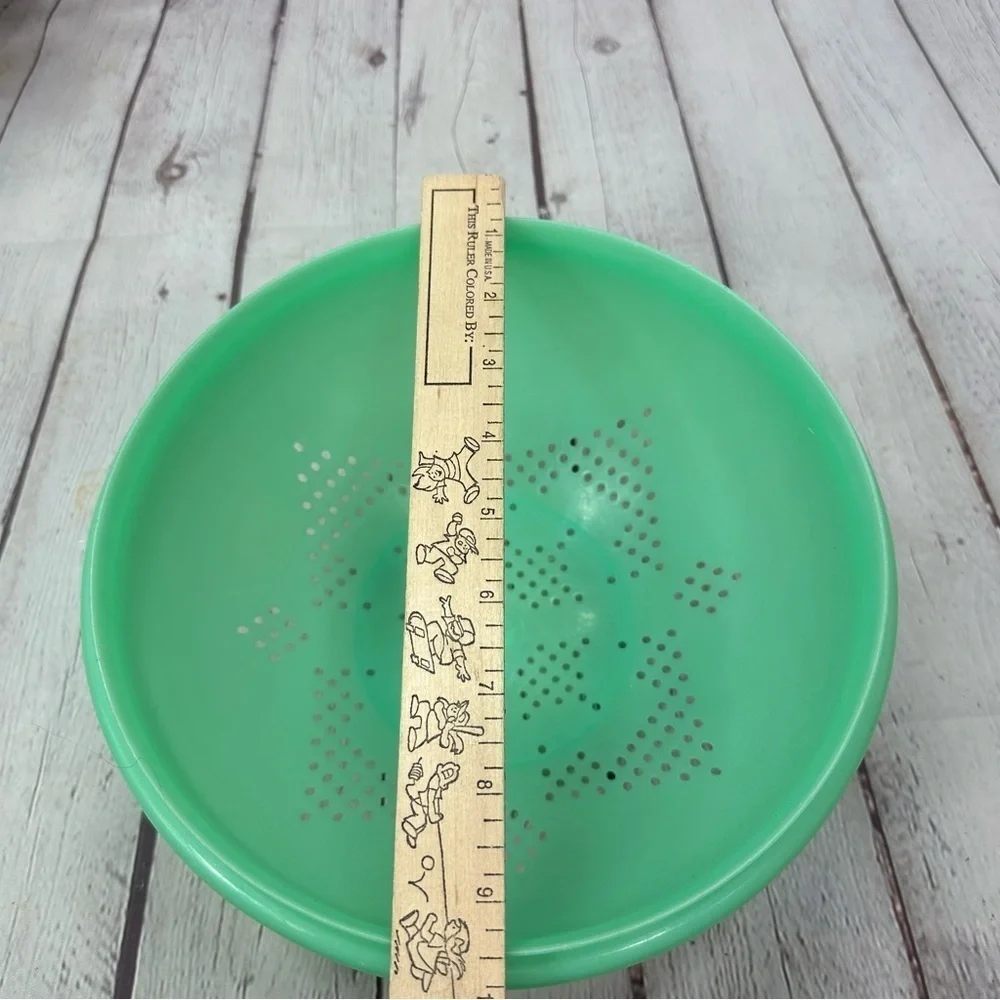 vintage tupperware colander strainer Mint Green made in USA mold # 339